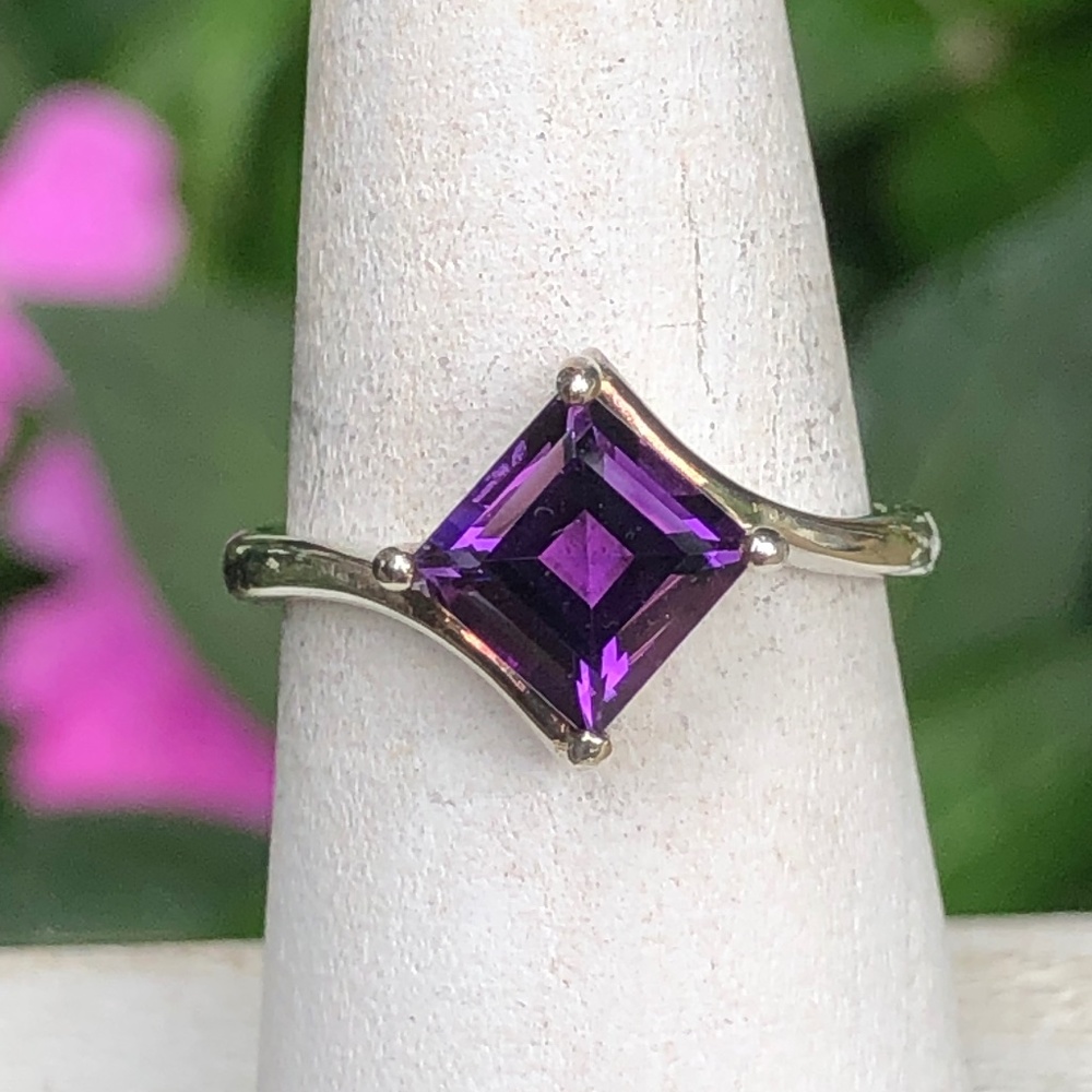 Beautiful Amethyst Ring, square step-cut, AAA grade amethyst in silver